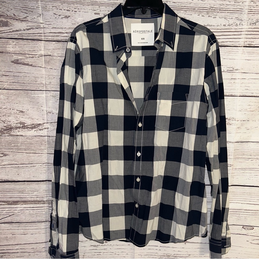 💙Aeropostale plaid button down shirt